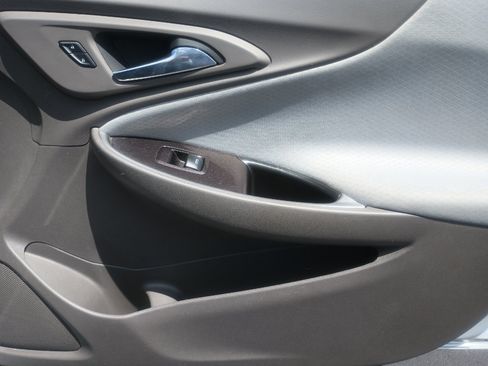 Used 2017 Chevrolet Malibu LS FWD image 33