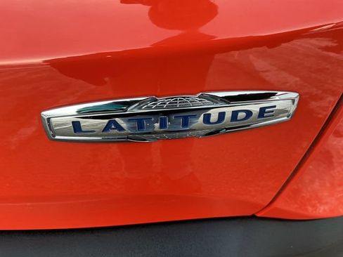 Used 2017 Jeep Renegade Latitude image 24