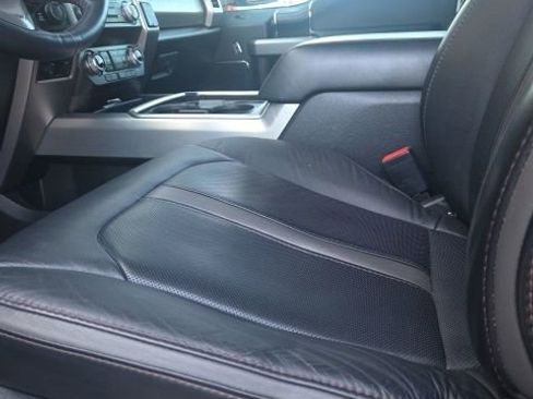 Used 2019 Ford F250 Platinum w/ Platinum Ultimate Package AWD/4WD image 20