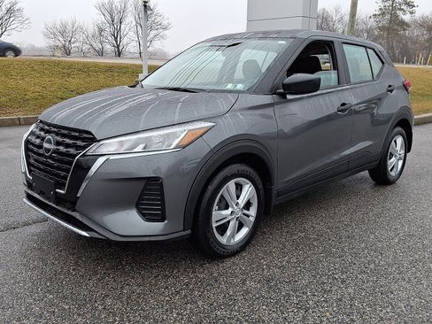 Used 2025 Nissan Kicks Play S image 4