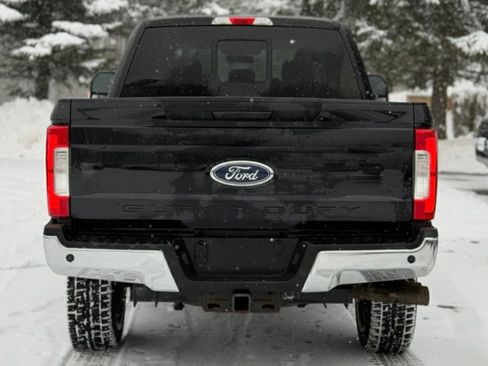 Used 2017 Ford F250 XLT w/ XLT Value Package image 4