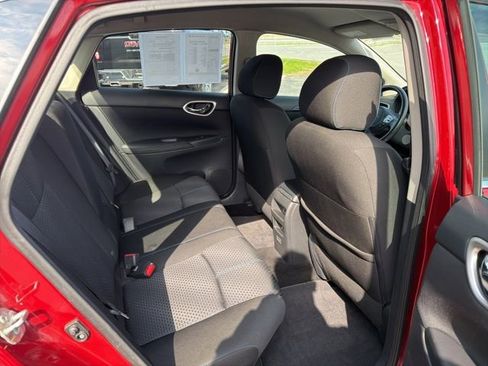 Used 2019 Nissan Sentra SR FWD image 12