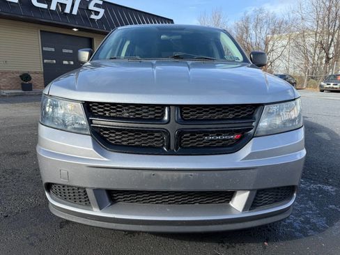 Used 2018 Dodge Journey SE w/ Connectivity Group image 2