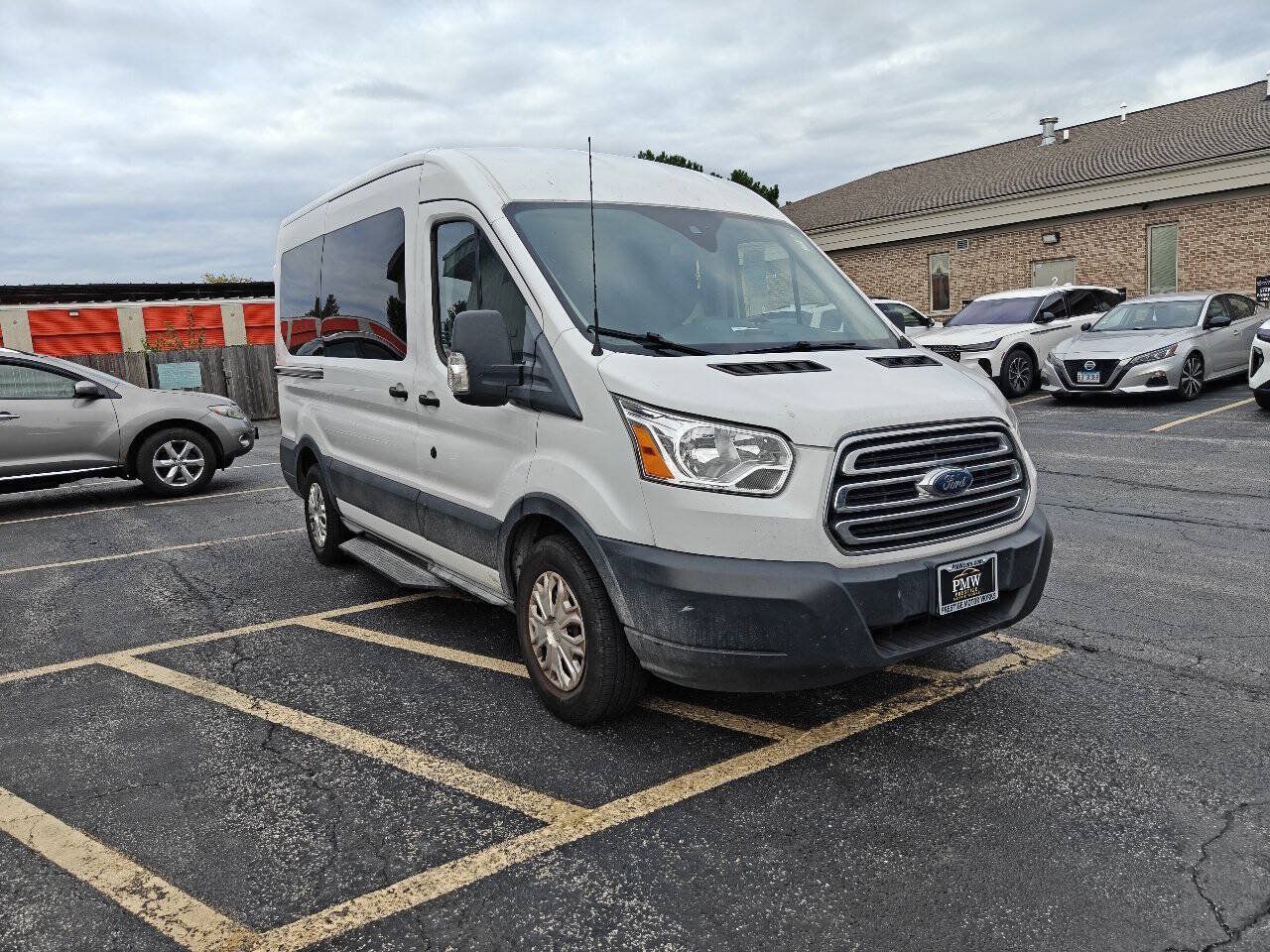 Used 2019 Ford Transit 150 XLT RWD image 6
