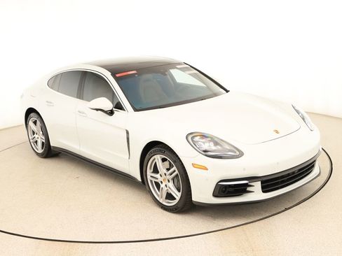 Used 2018 Porsche Panamera 4S AWD/4WD image 42