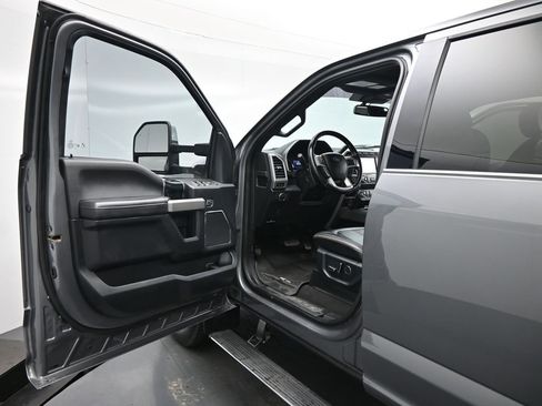 Used 2021 Ford F350 Platinum image 9