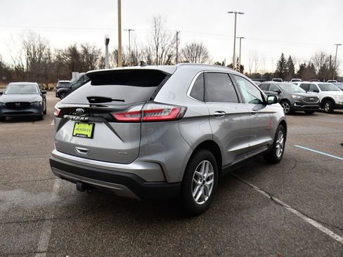 Used 2024 Ford Edge SEL w/ Convenience Package image 6