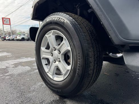 Used 2019 Jeep Wrangler Unlimited Sport S image 27