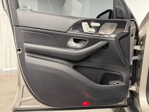 Used 2022 Mercedes-Benz GLS 450 4MATIC image 31