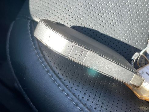 Used 2024 Kia Sorento S image 27