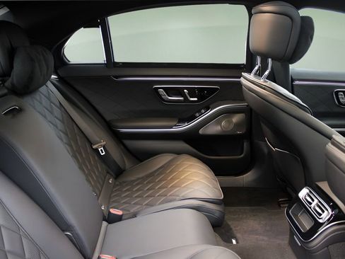 Used 2025 Mercedes-Benz S 580 4MATIC Sedan image 28