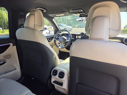 Used 2025 Mercedes-Benz GLC 300 image 15