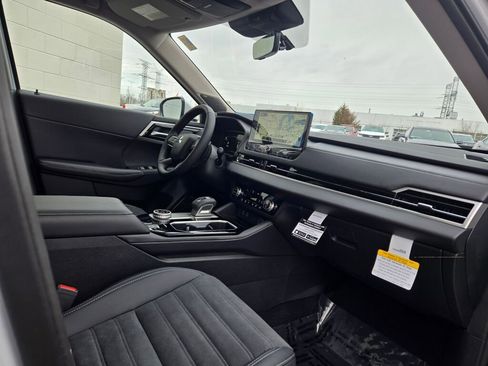 New 2026 Mitsubishi Outlander SE image 4