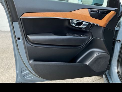 Certified 2023 Volvo XC90 B6 Plus w/ Protection Package Premier AWD/4WD image 13