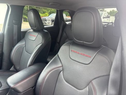 Used 2022 Jeep Cherokee Trailhawk w/ Premium Leather Package AWD/4WD image 25