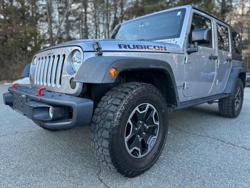 Used 2016 Jeep Wrangler Unlimited Rubicon image 36