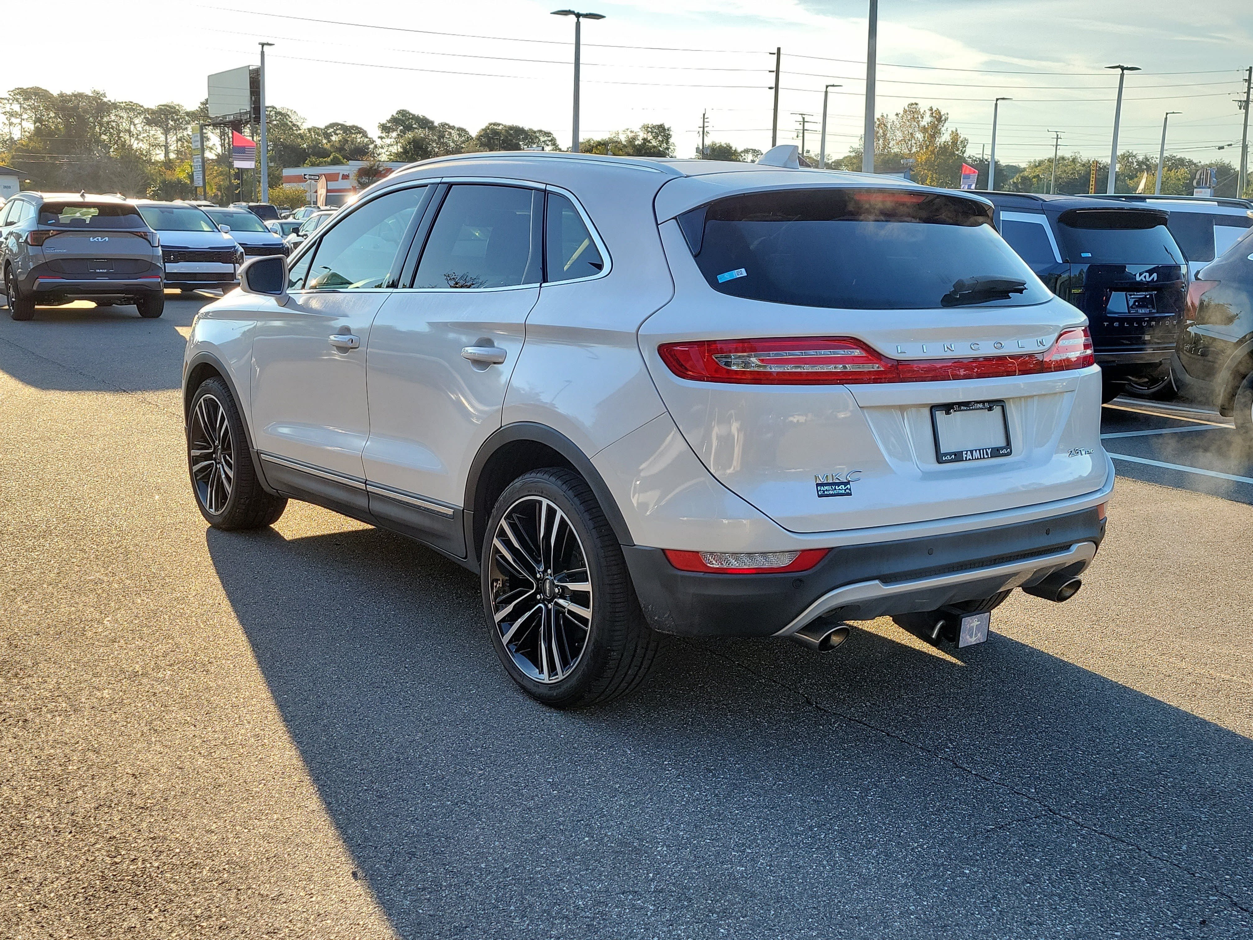 Used 2018 Lincoln MKC Reserve AWD/4WD image 3