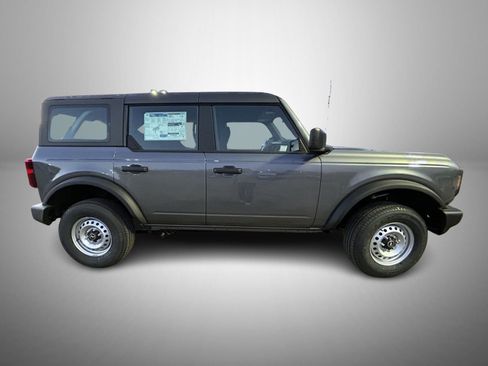New 2025 Ford Bronco 4-Door image 4
