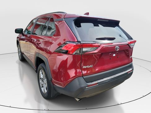 Used 2025 Toyota RAV4 XLE w/ Convenience Package FWD image 5