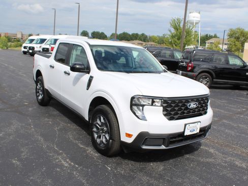 New 2025 Ford Maverick XLT w/ XLT Luxury Package FWD image 7