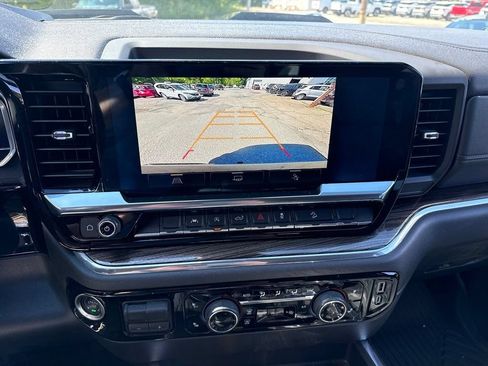 Used 2024 Chevrolet Silverado 1500 LT Trail Boss w/ Convenience Package II AWD/4WD image 38