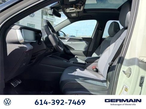 New 2026 Volkswagen Tiguan SE R-Line image 19