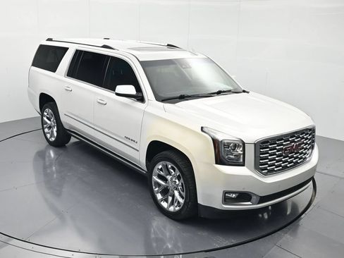 Used 2019 GMC Yukon XL Denali w/ Denali Ultimate Package AWD/4WD image 33