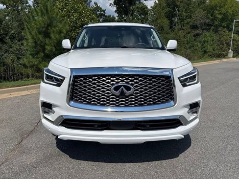 Used 2022 INFINITI QX80 Luxe w/ All-Season Package RWD image 2