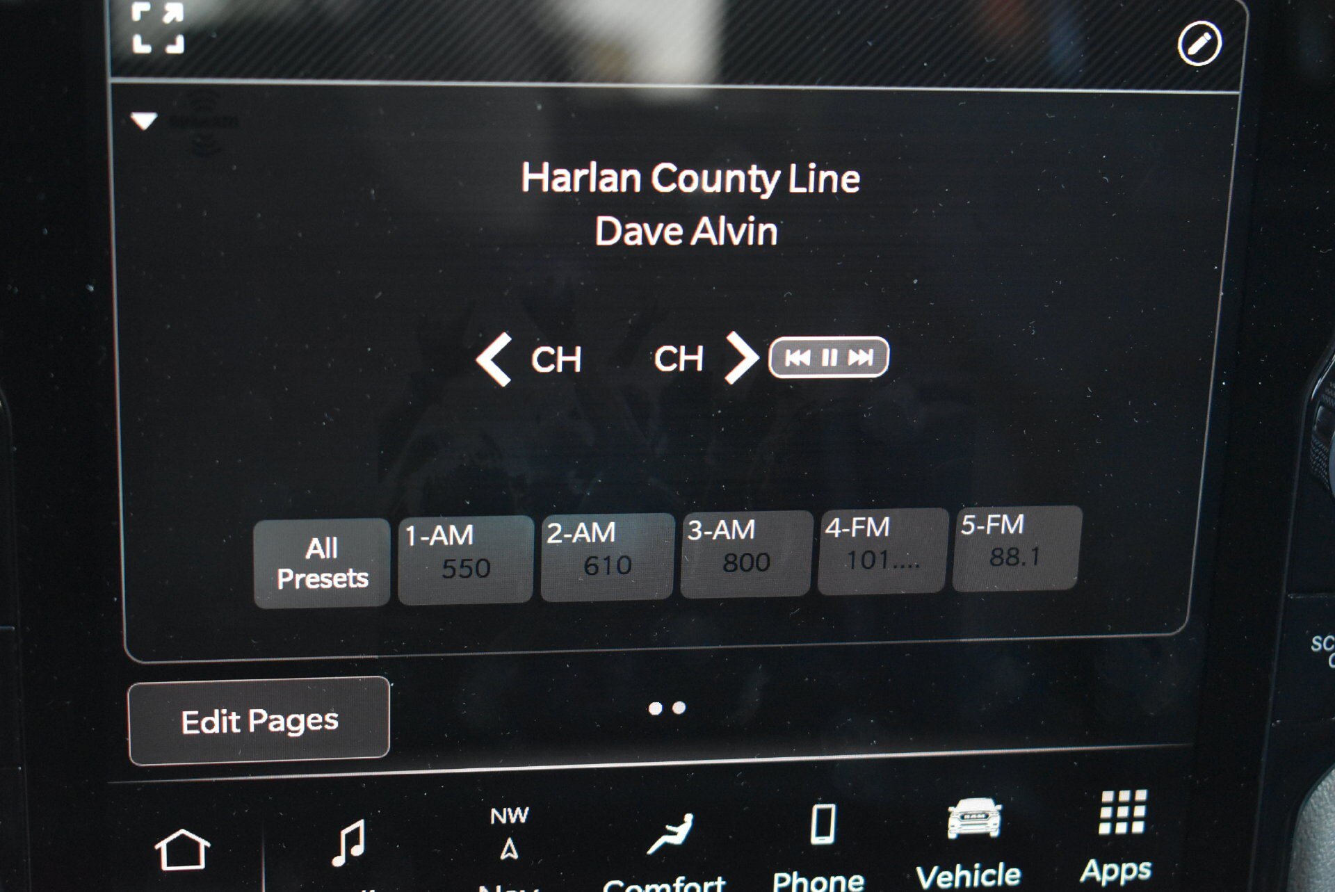 Used 2026 RAM 1500 Laramie AWD/4WD image 24