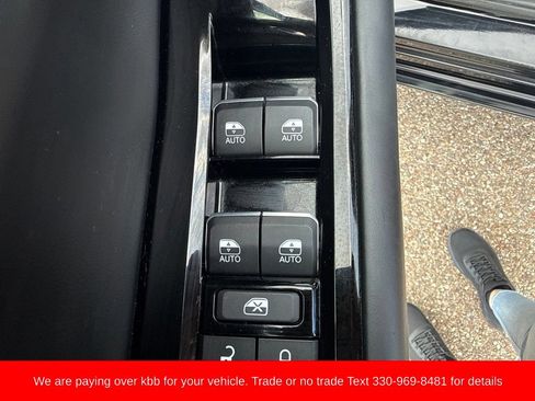 Used 2022 Jeep Grand Cherokee L Overland w/ Luxury Tech Group IV AWD/4WD image 14