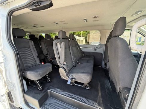 Used 2016 Ford Transit 350 XLT RWD image 7
