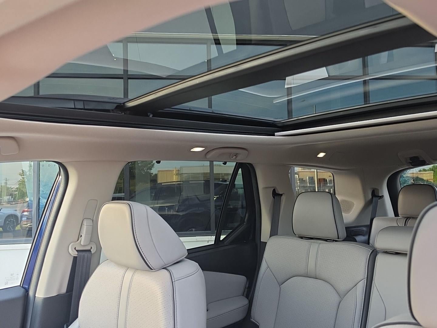 Used 2024 Honda Pilot Elite image 45