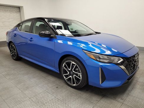 Used 2025 Nissan Sentra SR image 11