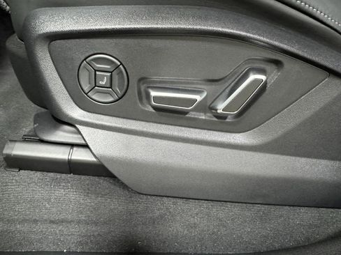 New 2026 Audi SQ8 Prestige image 31