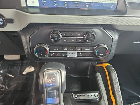 Used 2022 Ford Bronco Badlands AWD/4WD image 17