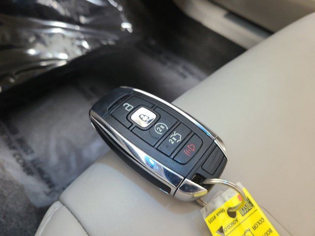 Used 2017 Lincoln MKZ Select w/ Technology Package FWD image 34