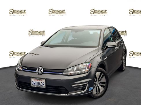 Used 2017 Volkswagen e-Golf SE w/ DC Fast Charging Package image 1