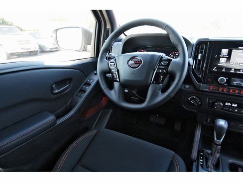 New 2026 Nissan Frontier PRO-4X w/ Pro-4x Convenience Package image 8