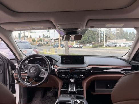 Used 2022 Acura MDX SH-AWD w/ Technology Package image 18