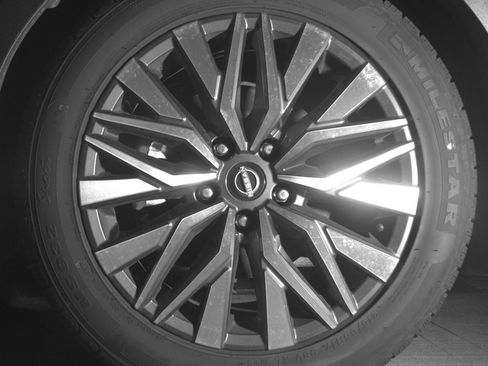 Used 2025 Nissan Altima 2.5 SV image 12