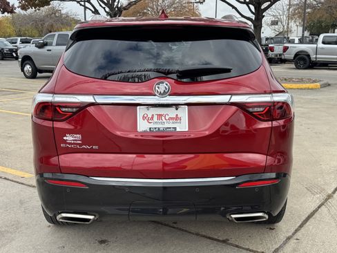 Used 2024 Buick Enclave Premium image 6