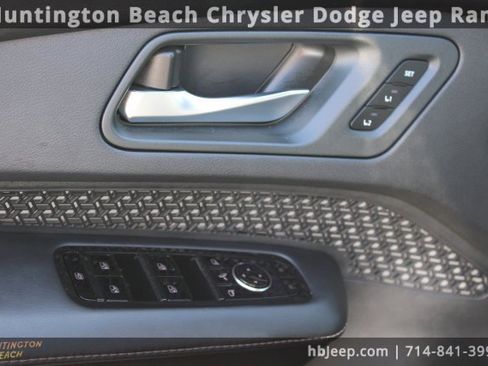 Used 2025 Nissan Ariya FWD image 10