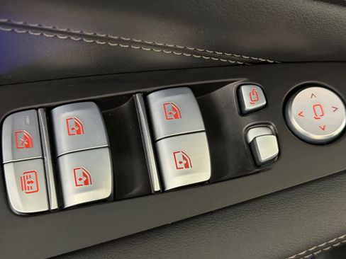 Used 2024 BMW X7 xDrive40i w/ Executive Package image 13