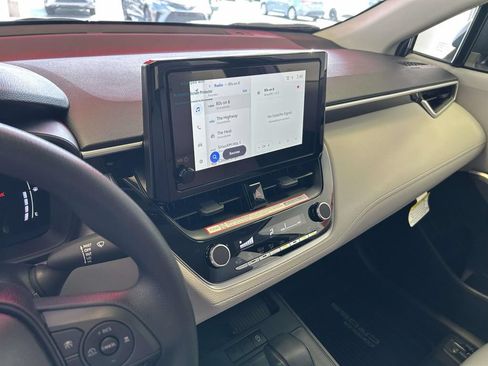 Used 2026 Toyota Corolla Cross L FWD image 18