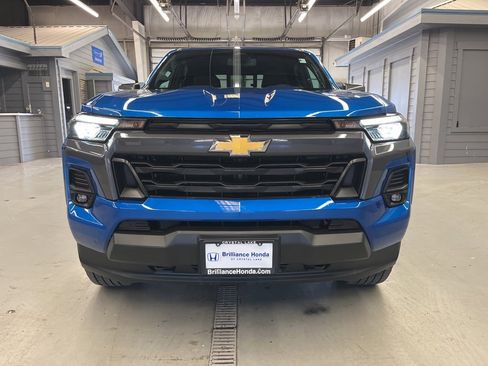 Used 2023 Chevrolet Colorado LT w/ LT Convenience Package III image 2