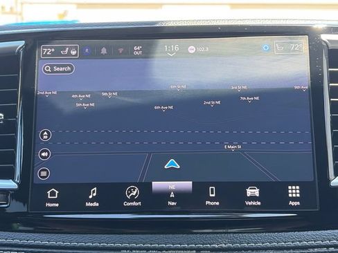 Used 2025 Chrysler Pacifica Limited FWD image 57