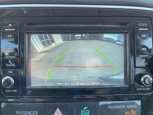 Used 2016 Mitsubishi Outlander SE image 9