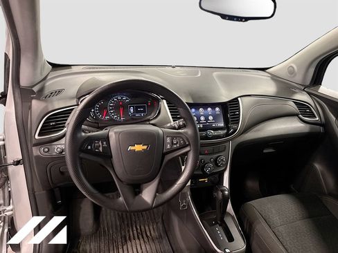 Used 2020 Chevrolet Trax LS w/ Tint and Cruise Package FWD image 23