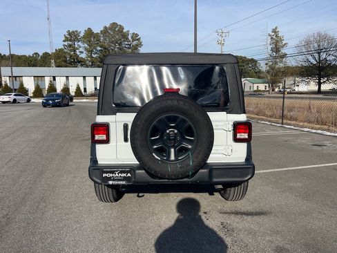 Used 2025 Jeep Wrangler Sport image 6