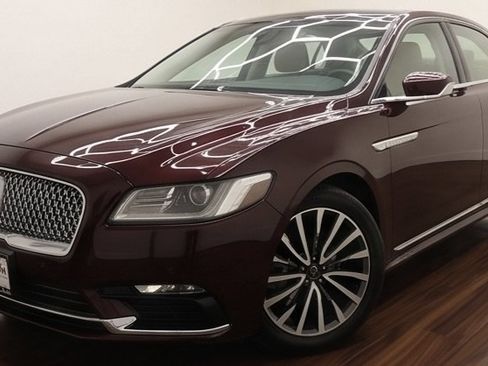 Used 2018 Lincoln Continental Select w/ Continental Climate Package AWD/4WD image 42